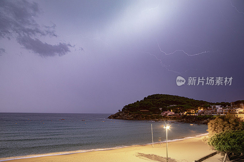 地中海，Costa Brava - Cala Fosca，暴风雨之夜